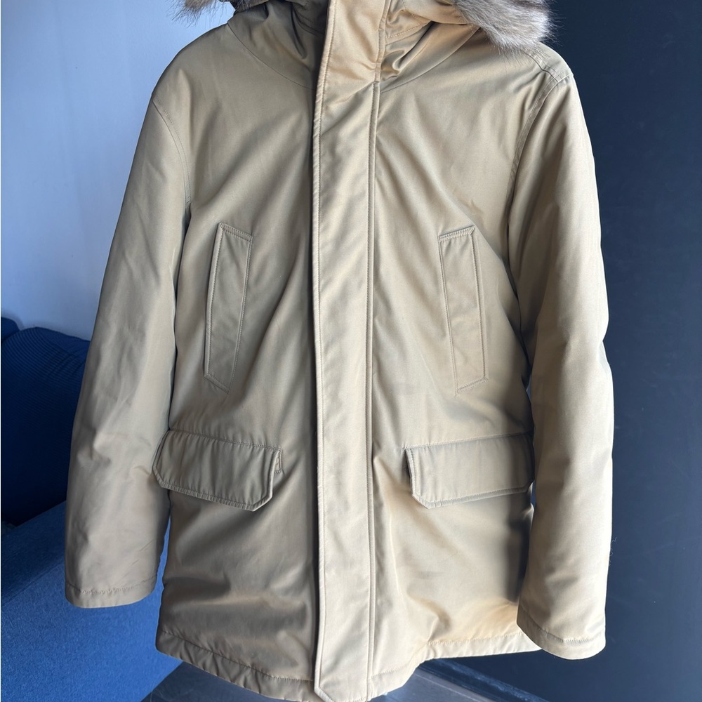 Uniqlo Tan Ski & Snowboard Jacket with Hood and Weather-Resistant Fabric